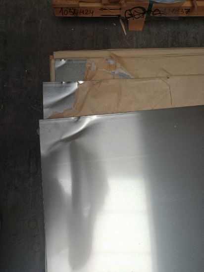 Obrázek Plech hladký 2,0x1500x3000 - II. jakost