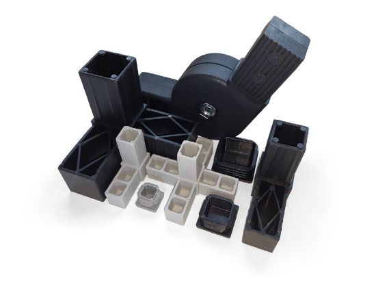 Obrázek Plast. koncovka špičatá pro J40x40x2 černá