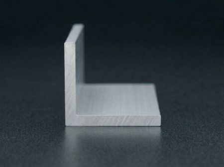 Obrázek pro kategorii Hliníkové  L profily
